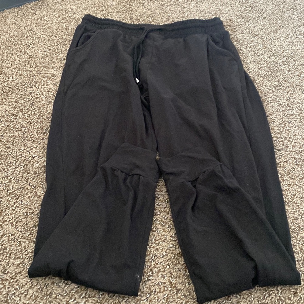 Black drawstring jogger with pockets